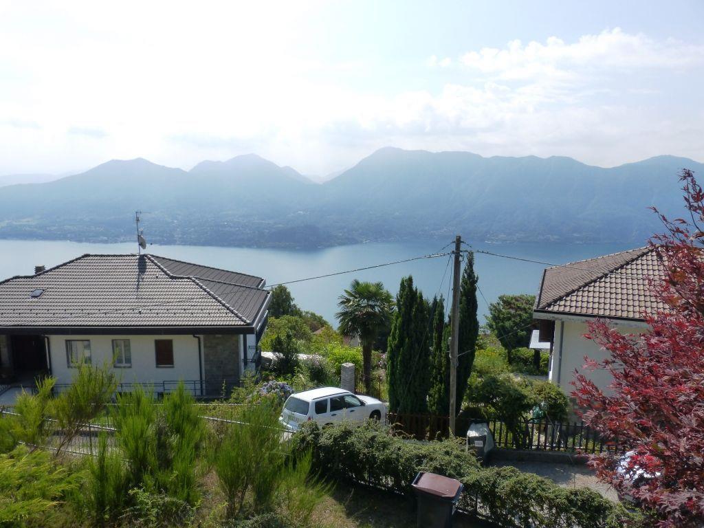Дом в Премено, Италия с видом на озеро, с садом и гаражом, V.0822