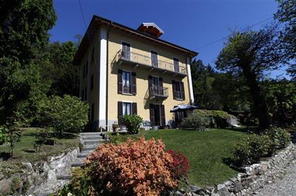Дом в регионе Озеро Маджоре (Lago Maggiore), Италия за  670 000 евро