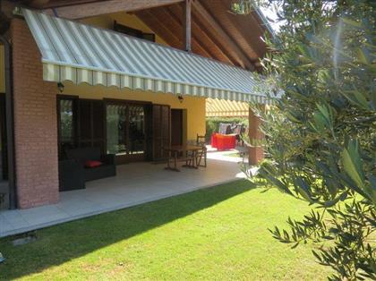 Дом в регионе Озеро Маджоре (Lago Maggiore), Италия за  470 000 евро