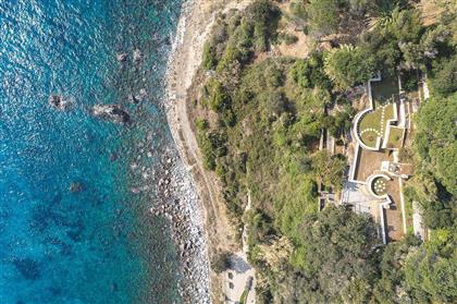 Дом в регионе Лигурия (Liguria), Италия за 3 000 000 евро