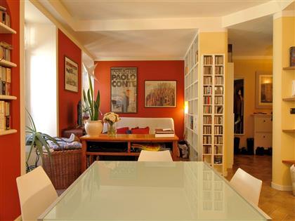 Продается двухкомнатная квартира в Интра, Вербания, с лифтом и балконом