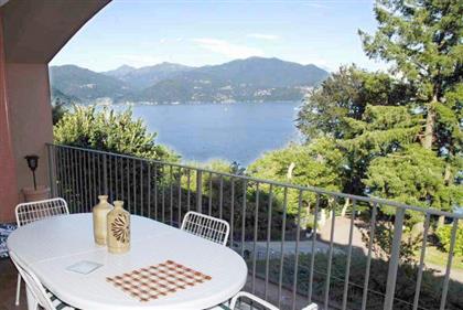 Квартира в регионе Озеро Маджоре (Lago Maggiore), Италия за  180 000 евро