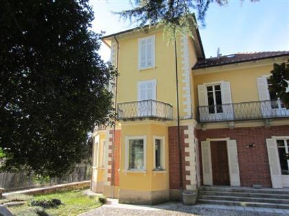 Дом в регионе Мергоццо (Mergozzo), Италия за 1 250 000 евро