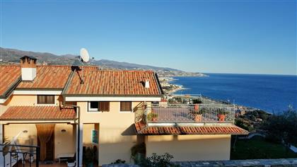 Большая вилла c открытым панорамным видом на Сан-Ремо и на море