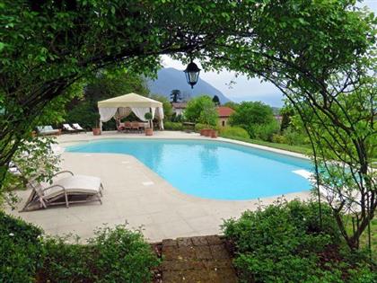 Дом в регионе Озеро Маджоре (Lago Maggiore), Италия за 1 350 000 евро