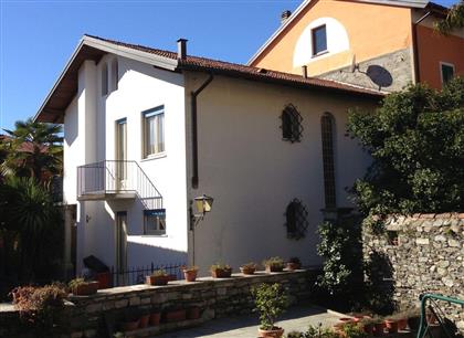 Винтажный дом в Каннеро-Ривьере, 2 этажа, продается с садом и террасой, V.0999